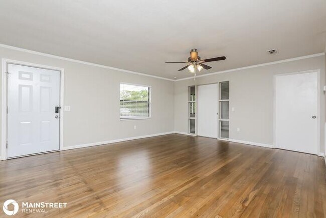 Building Photo - 221 EDWARDS AVE, ORANGE CITY, FL 32763