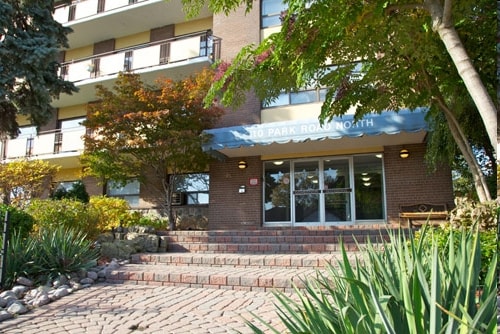 Primary Photo - 110 Park Rd N