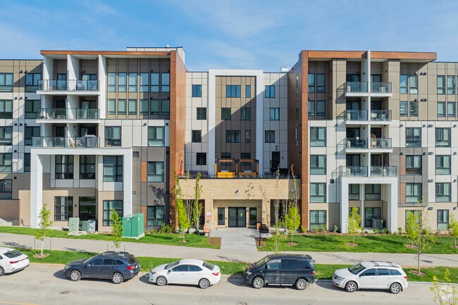 Building Photo - Skyway Apartments