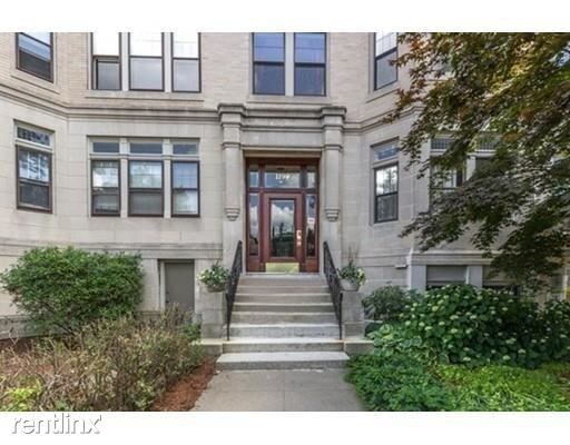 Building Photo - 4 br, 2 bath Condo - 1195 Beacon St