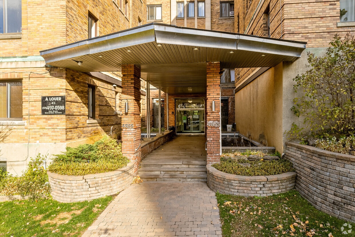 Building Photo - 4650 Av Bonavista