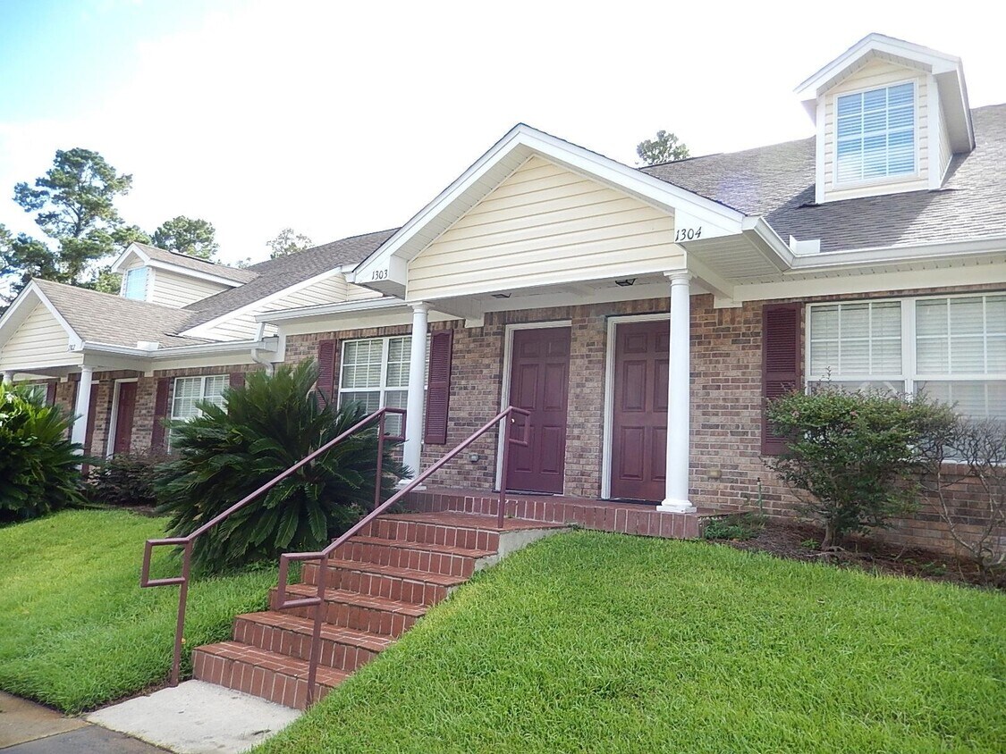 Foto principal - 4434 Gearhart Rd