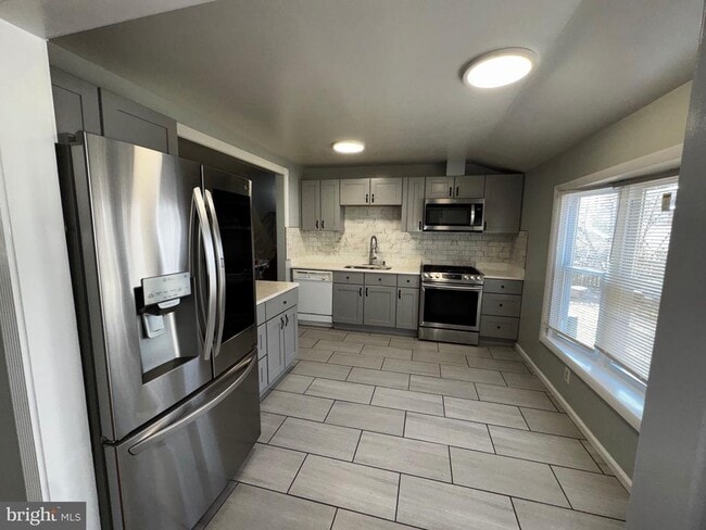 Foto del edificio - 4111 Landgreen St