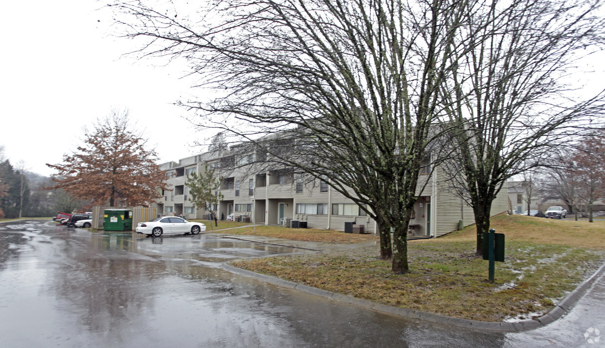 Foto del edificio - Clear Springs Apartments