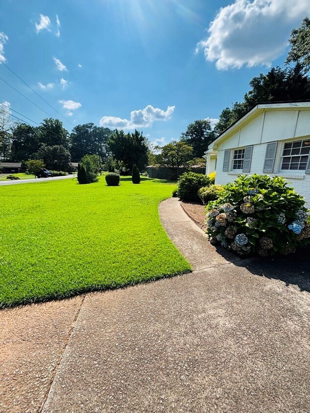 Photo - 571 Tonawanda Dr (Marietta, GA)