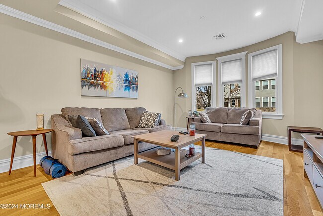 Foto del edificio - 564 Sairs Ave