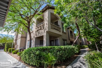 Building Photo - 8250 N Grand Canyon Dr