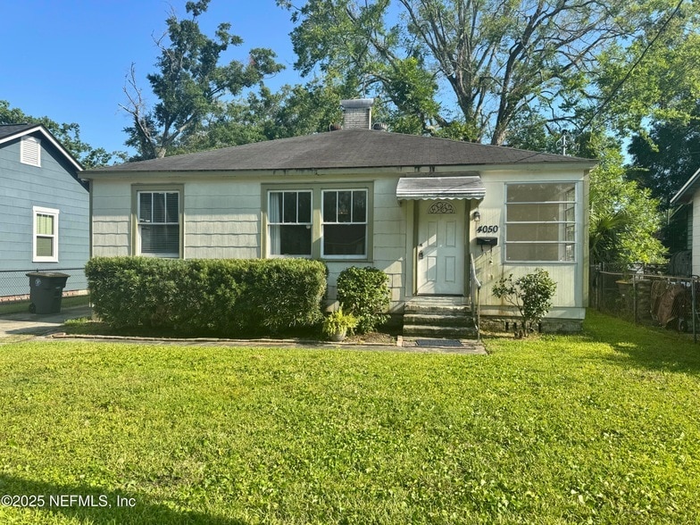 Foto principal - 4050 Dellwood Ave