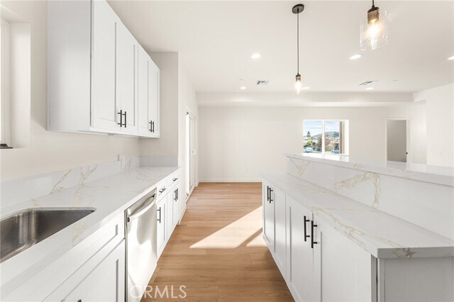 Foto del edificio - 904 S Hert St