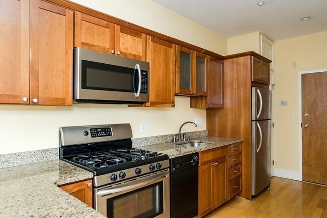 Foto del edificio - 8 Garden Ct St