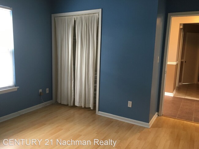 Building Photo - 3 br, 2.5 bath House - 804 Sedley Court