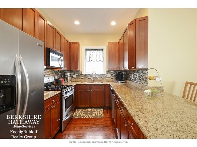 Foto del edificio - 3040 N Sheffield Ave