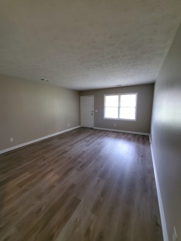 Building Photo - 245 Kimberly Way SW