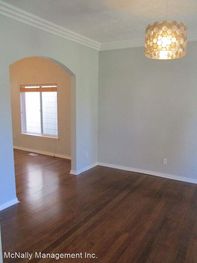 Building Photo - 3 br, 2 bath House - 629 N. Prospect Street