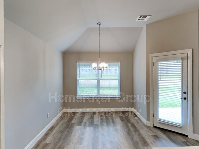 Building Photo - 8705 Yassir Blvd