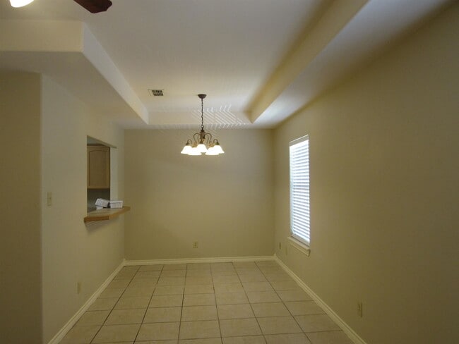 Building Photo - 9804 Cantera Ct