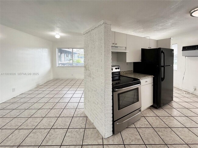 Foto del edificio - 3049 NW 9th Ave