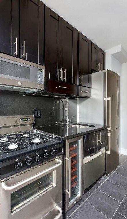 Foto del edificio - 429 E 13th Street