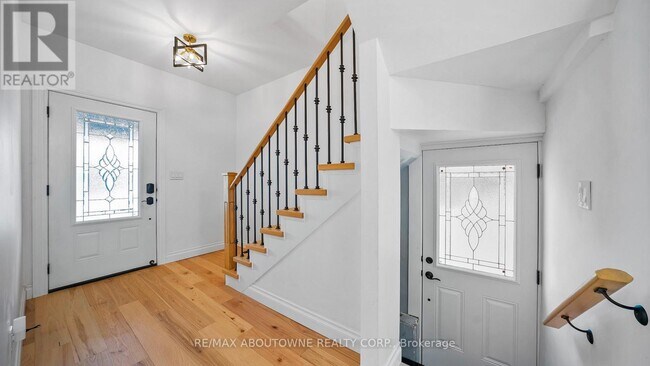 Building Photo - 708 Wilson St