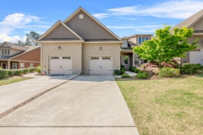 Foto del edificio - 116 Cypress Cir