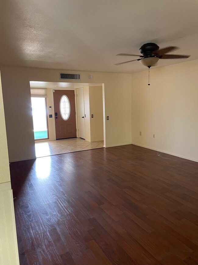 Foto del edificio - 17622 N Jasmine Dr