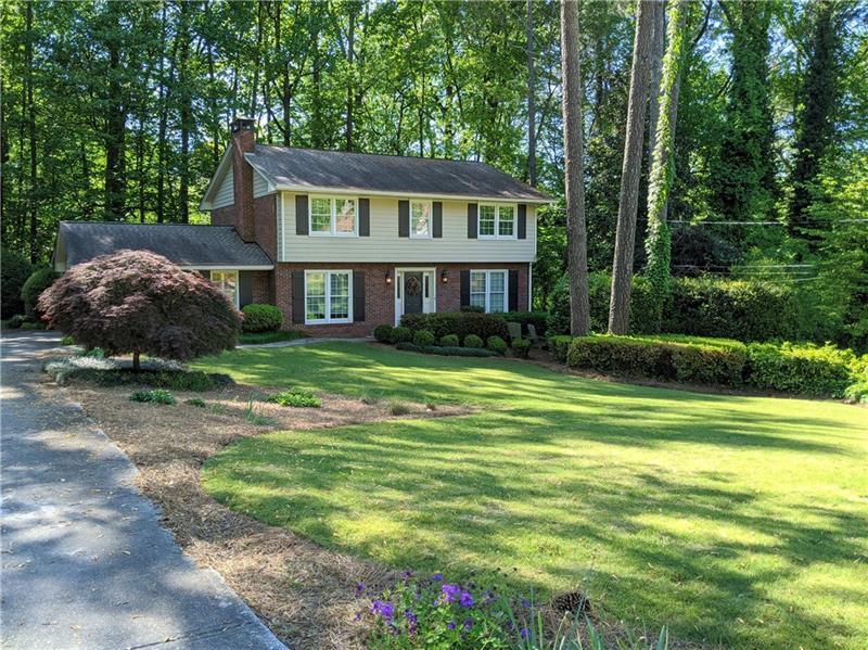 Primary Photo - 2462 Helmsdale Dr NE