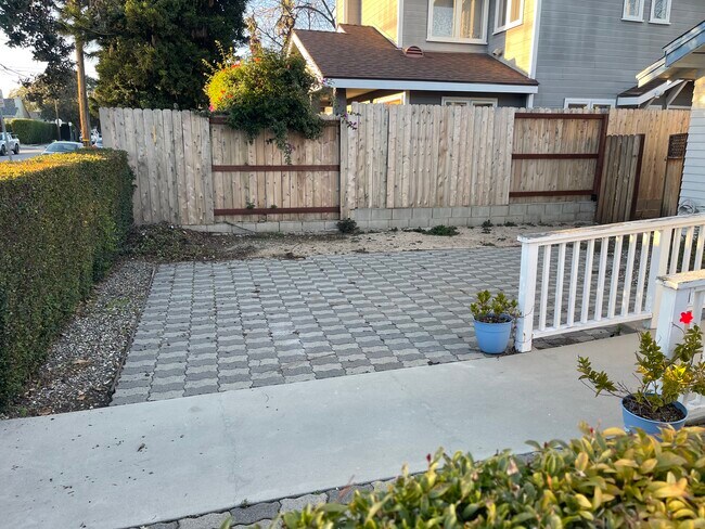 Front Yard - 1720 San Pascual St