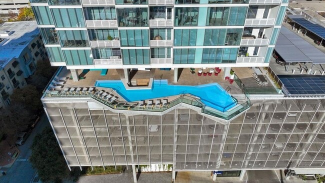 Building Photo - 301 West Ave