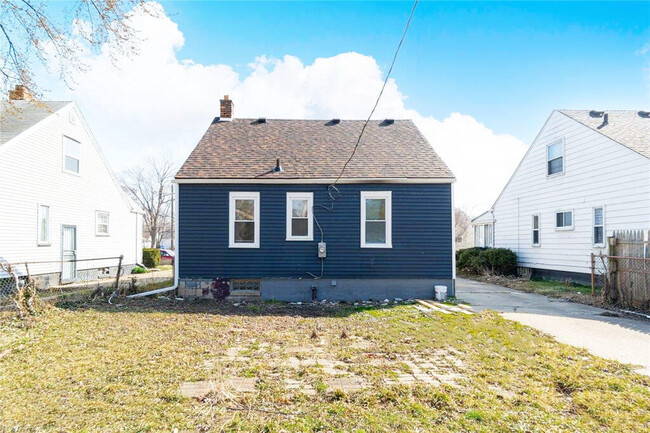 Building Photo - 12095 Plainview Ave