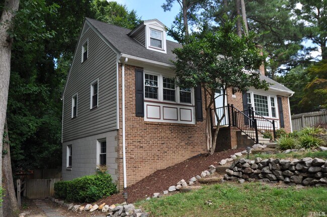 Building Photo - 1427 Seminole Trail