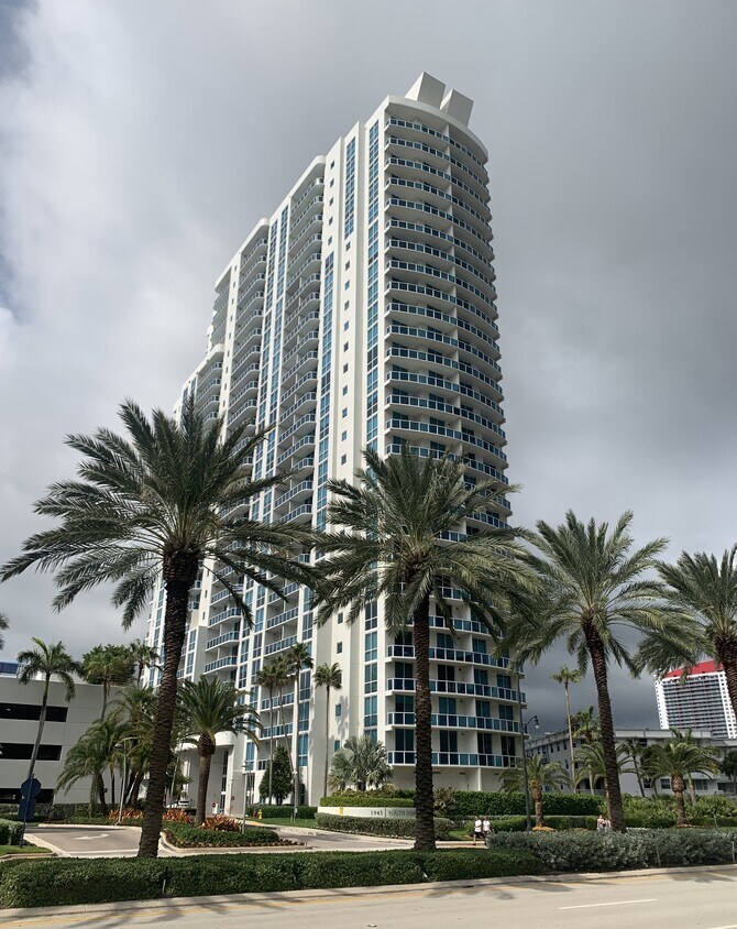 Foto principal - 1945 S Ocean Dr