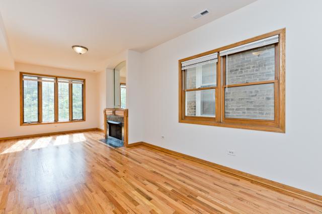 Building Photo - 3 bedroom in Chicago IL 60642