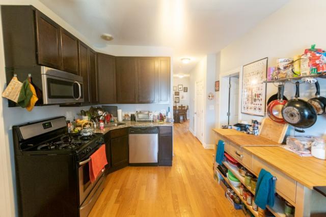 Building Photo - 2 bedroom in CHICAGO IL 60647