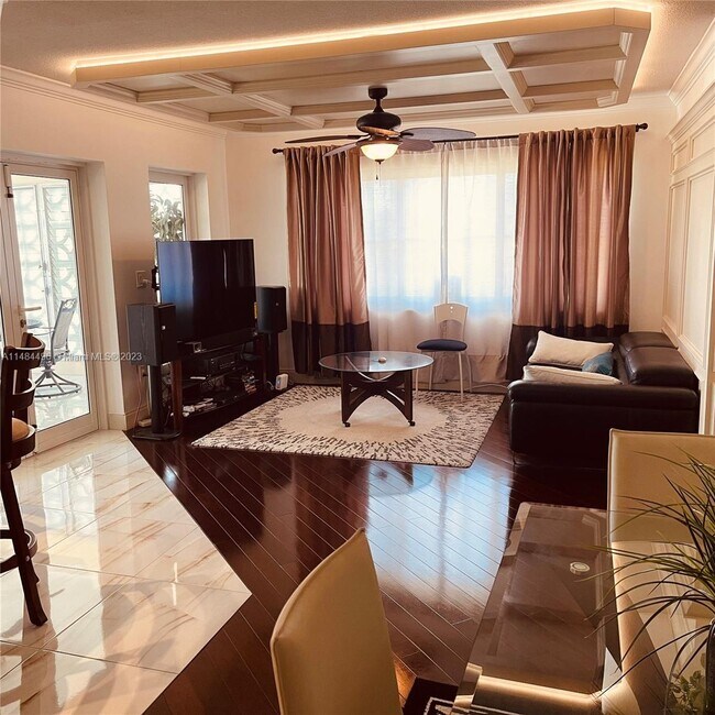 Foto del edificio - 141 NE 10th Ave