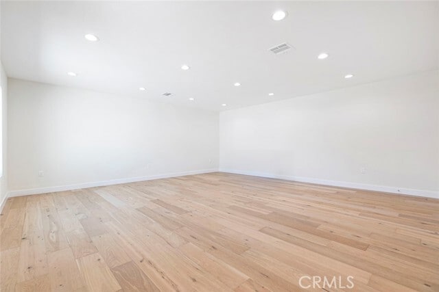 Building Photo - 10446 Woodley Ave