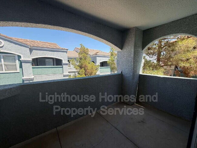 Building Photo - 6955 N Durango Dr