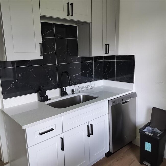 Foto del edificio - 1065 W Magnolia St