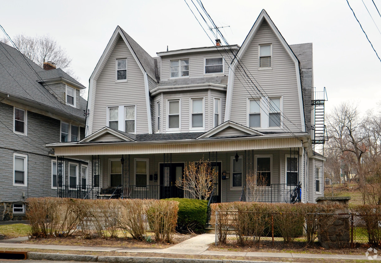 Primary Photo - 133 Pelham Rd