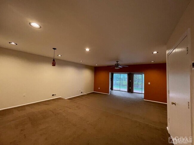 Foto del edificio - 401 Hadleigh Ln