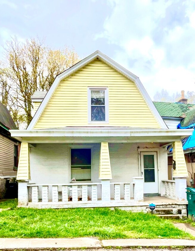 Primary Photo - 5 Glenview Pl