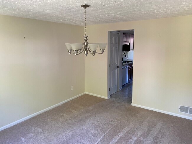 Dinning Room - 888 Woodlyn Dr S