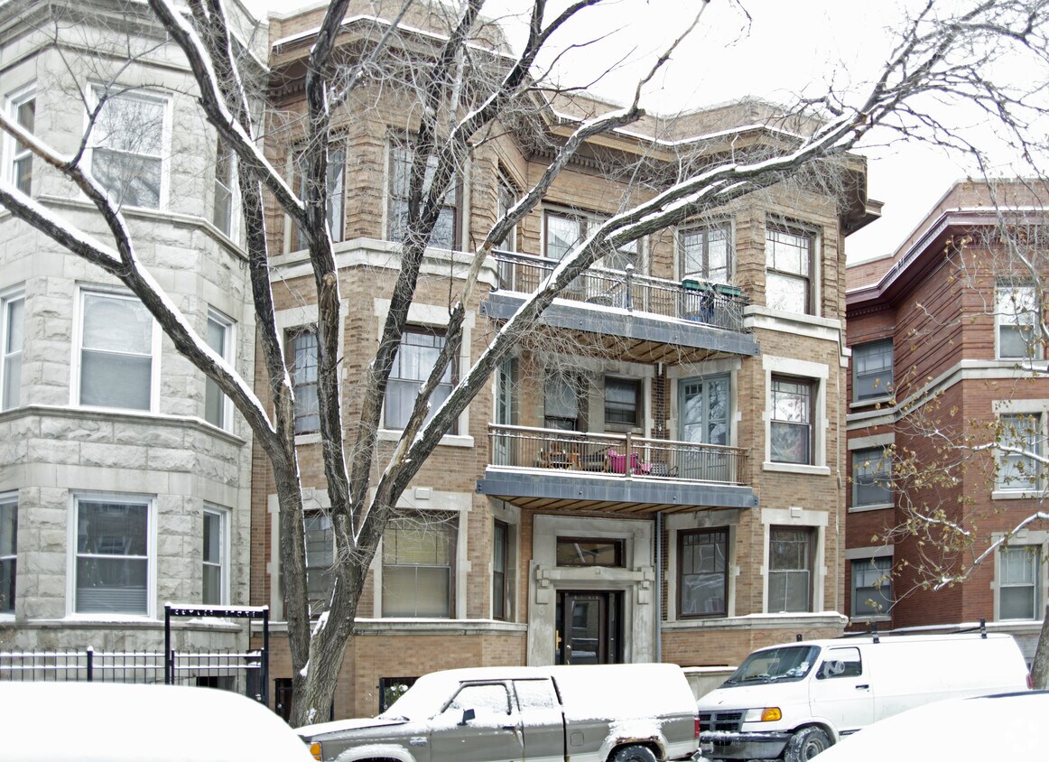Edificio - 808-810 W Cuyler Ave