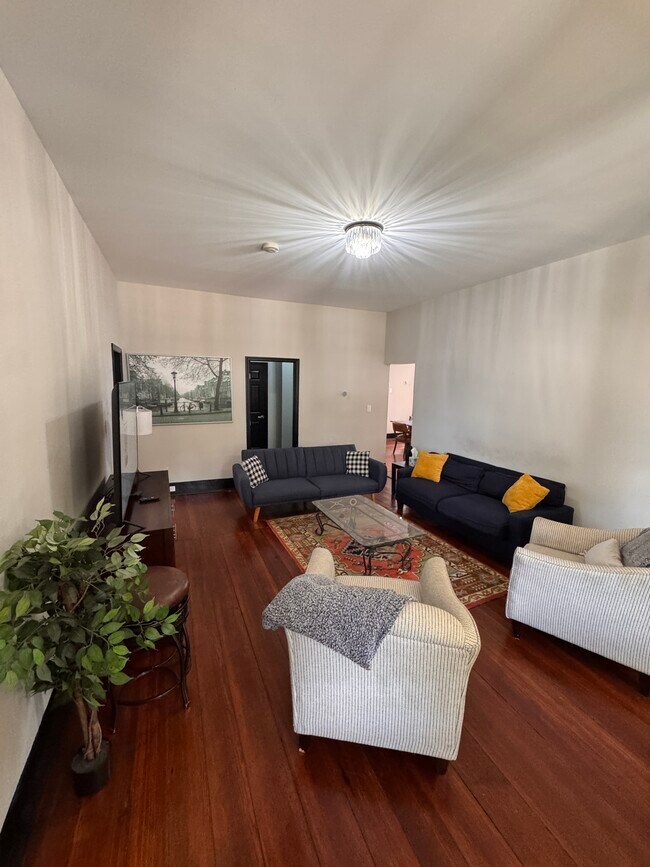 Foto del edificio - 830 2nd Ave