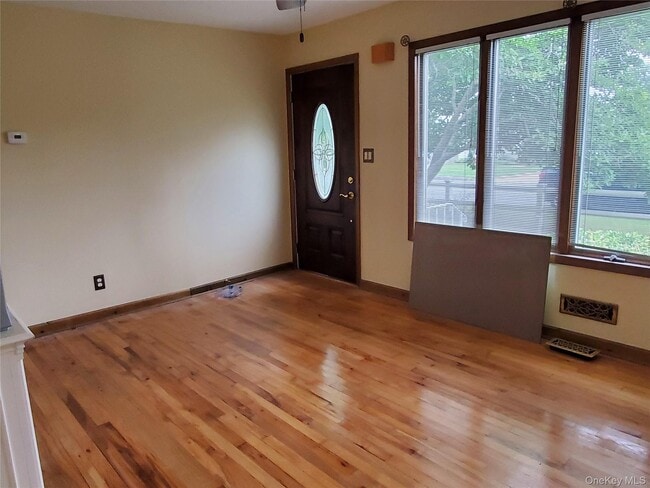 Building Photo - 30 Jervis Ave