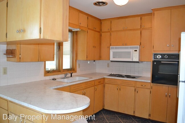 Building Photo - 3 br, 2 bath House - 2540 LaMar Ave