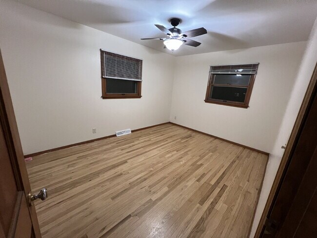 Foto del edificio - Newly Remodeled 3 Bedroom 1 Bathroom Singl...
