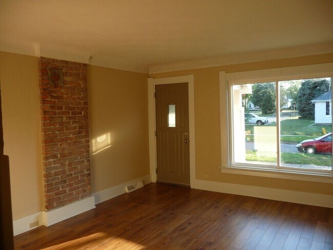 Foto del edificio - 183 Maple St