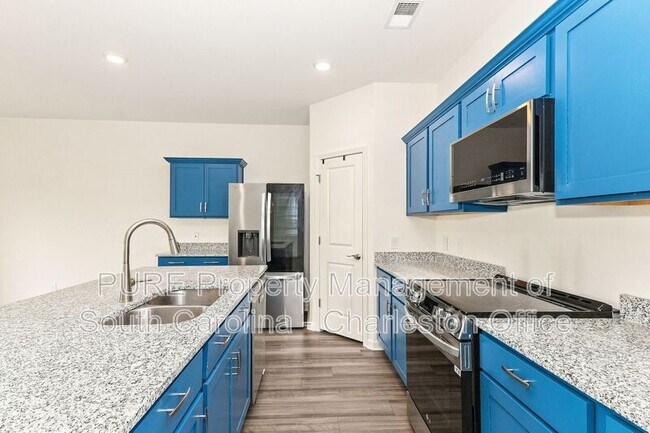 Foto del edificio - 484 Pender Woods Dr