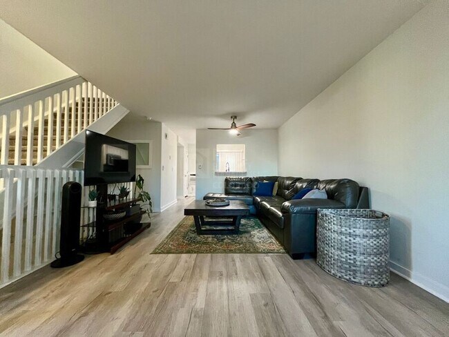 Foto del edificio - 940 W 133rd Cir