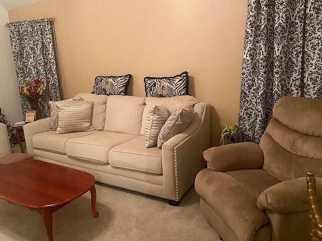 Foto del edificio - 2730 Briarloch Ln